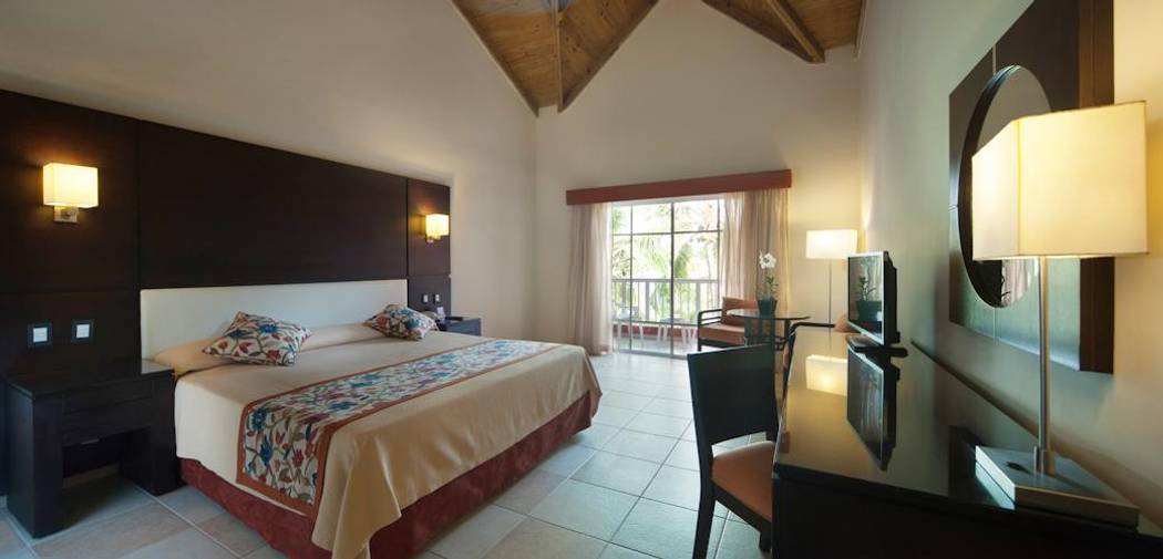 Caribe Deluxe Princess Beach Resort & Spa