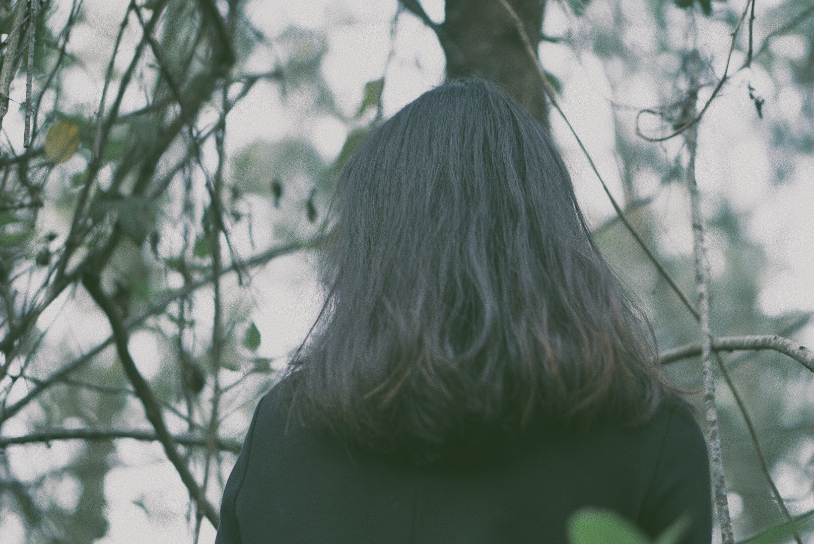 LISTEN: Loneliness washes over Jasmine Sokko on new single 'H2O', co-produced by Yllis
