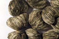 Jasmine and White Chrysanthemum Flower Ball "Triple Haibei Tuzhu" from Tea Leaves