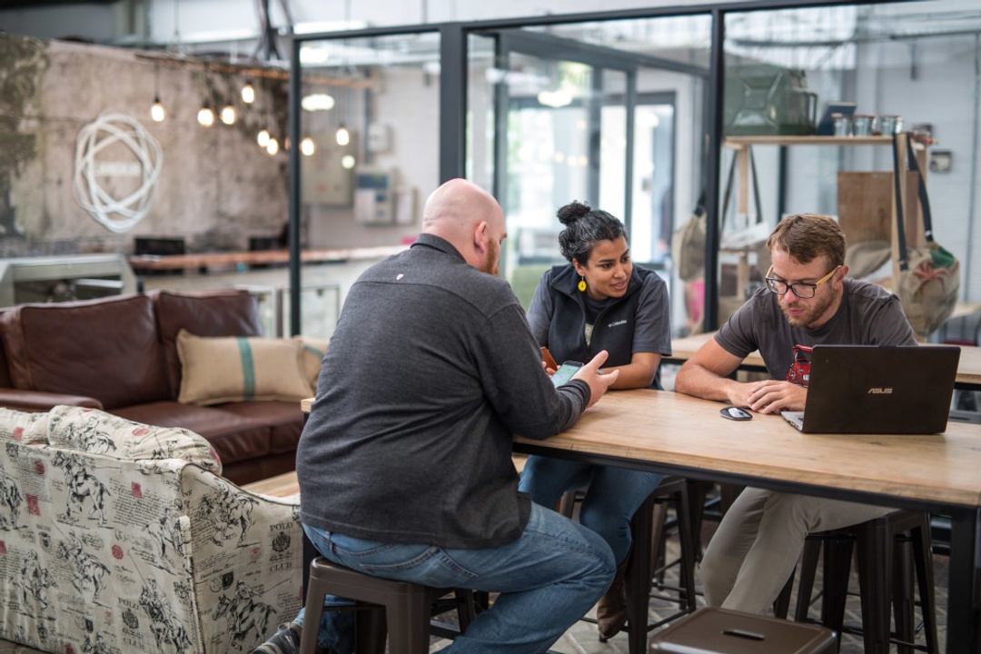 Many young people and entrepreneurs to engage and converse with. Loads of ideas and stunning businesses coming from here and a very exciting environment to work in. 