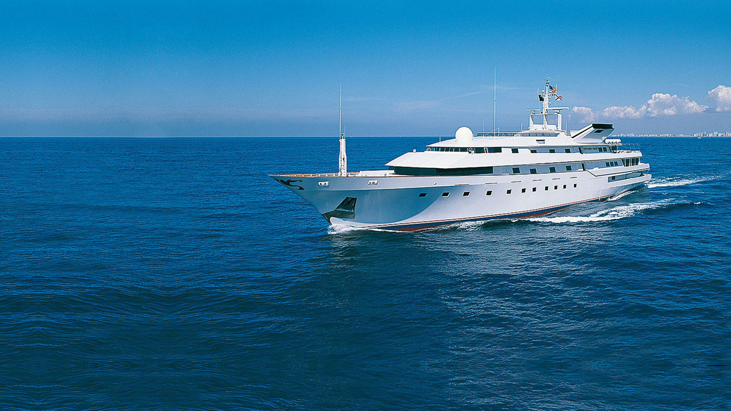 Did Donald Trump Own A Yacht 