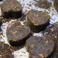 Vanilla Rose Dark Tea Hearts from Plum Deluxe