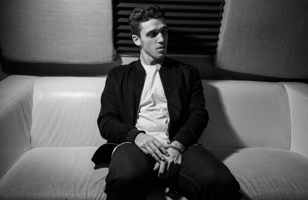 LAUV to perform in Ayala Malls