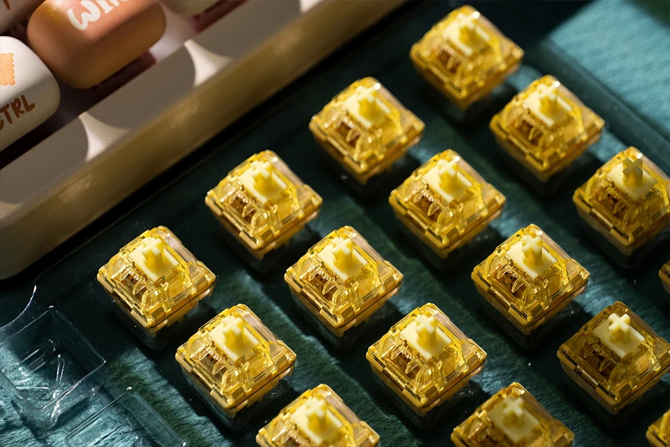 Akko V5 Creamy Yellow Pro Switches - Thumbnail 5