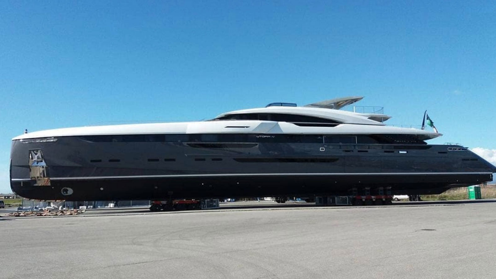 Watch Video Tour Aboard 63m Rossinavi Superyacht Utopia Iv