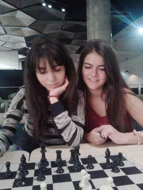 Tijana&Kristina chess school logo