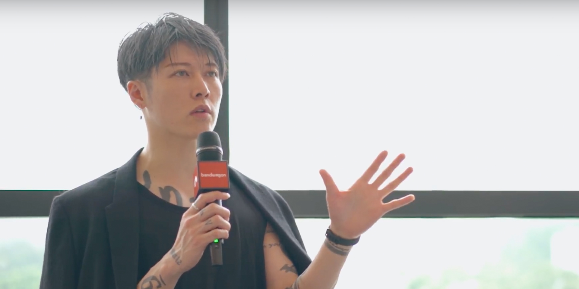 A Conversation With Miyavi About His Unique Guitar Playing Style His