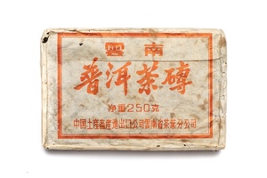 1983 “Square 2” 7581 Ripe Pu-erh Tea Brick from Yee On Tea Co.