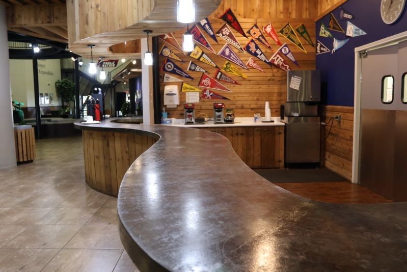 Entry/Fountain area/Bar