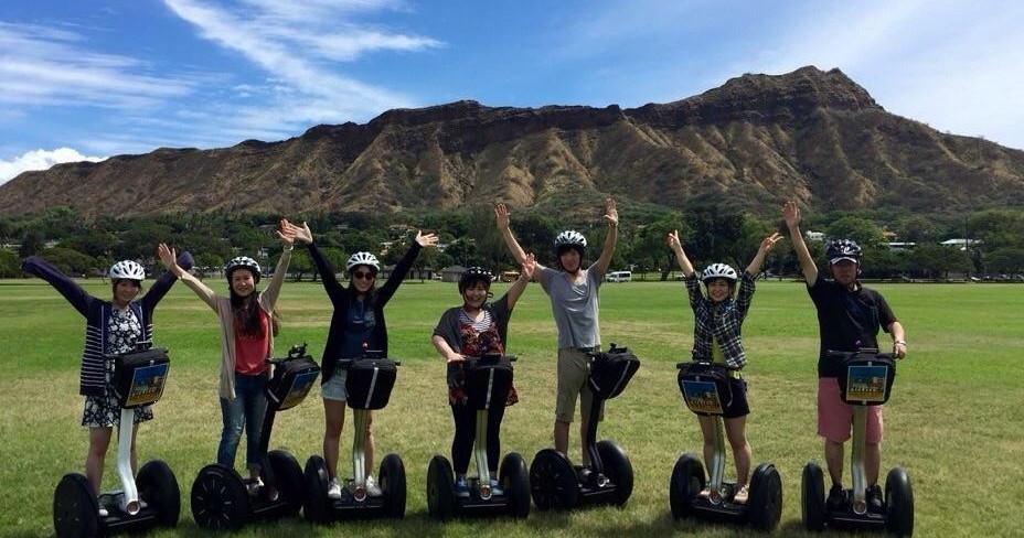 Tour in Honolulu, HAWAII with Rockon Recreation Rentals