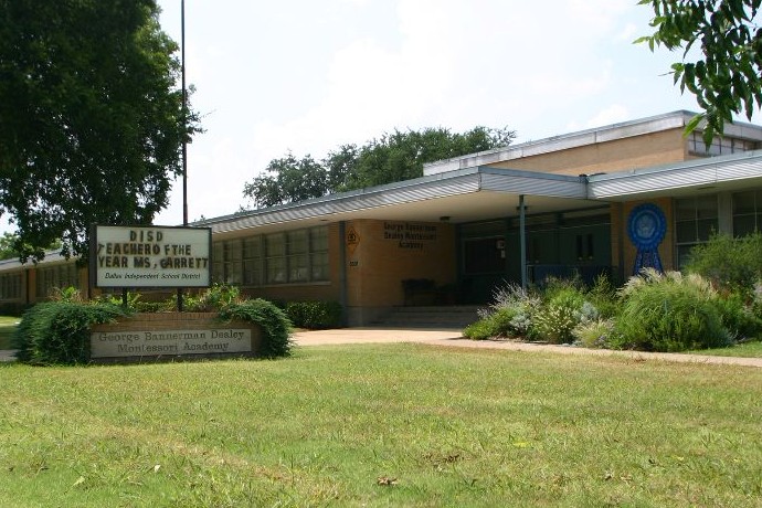 DEALEY, GEORGE BANNERMAN, MONTESSORI ACADEMY (Grades PreK-8)