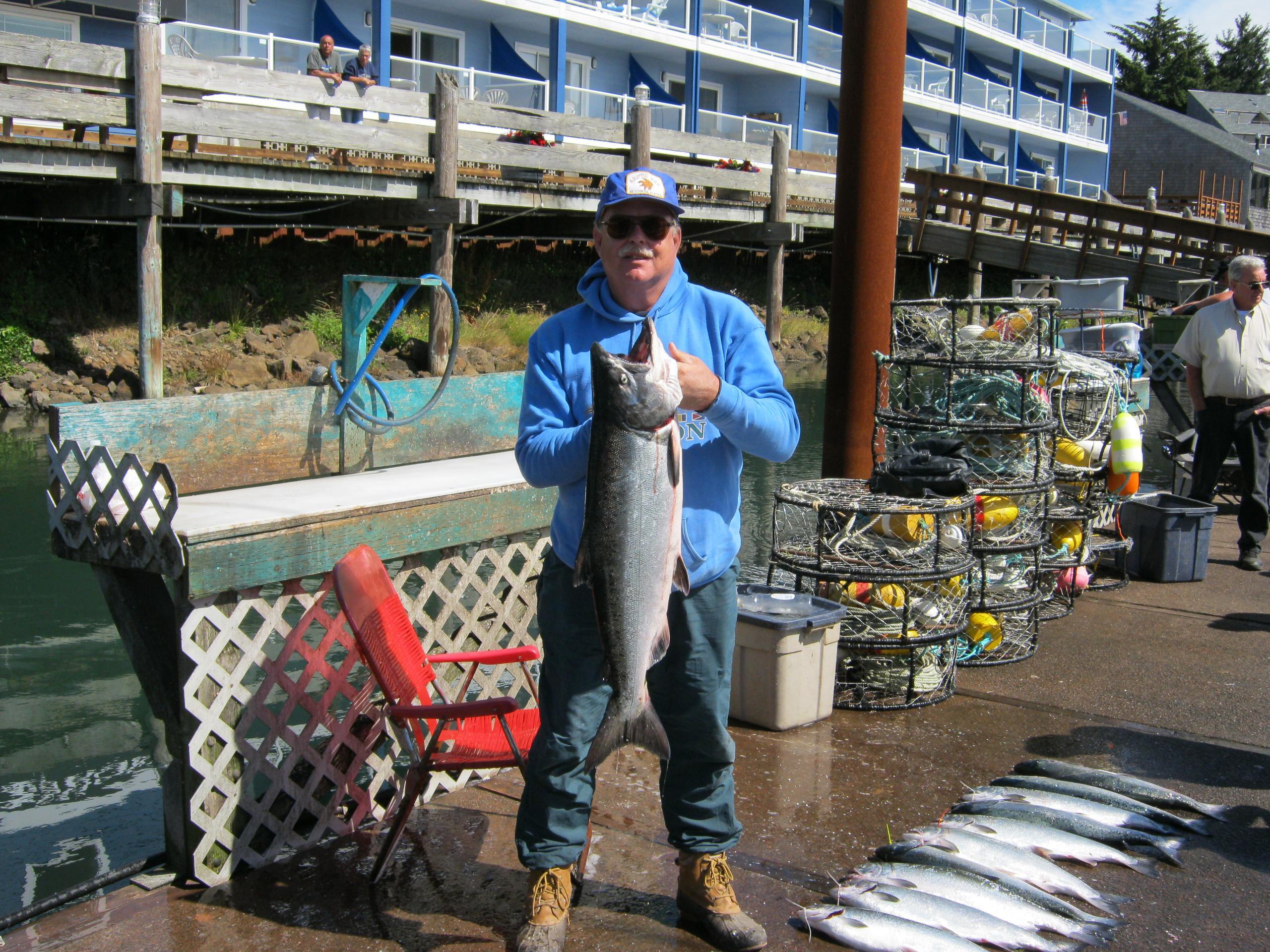 Fishing Adventure in Newport: Coho Salmon & Rockfish with Yaquina Bay Charters - Newport