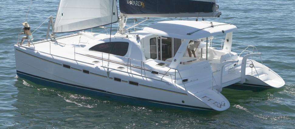 Private Luxury Powerboat photo 1