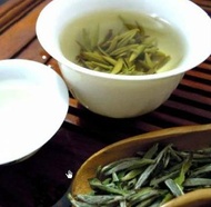 Organic White Down Silver Needle from Grand Tea