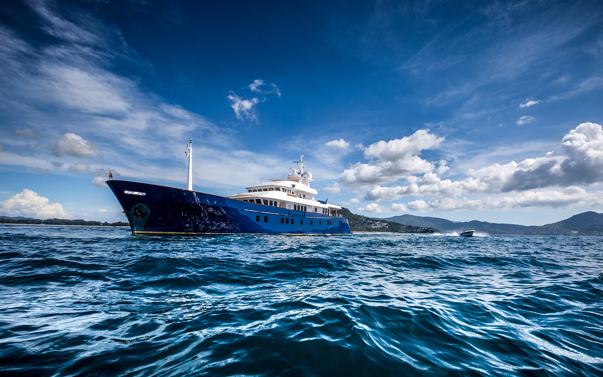 NORTHERN SUN yacht for charter (Narasaki, 50.9m, 1976)