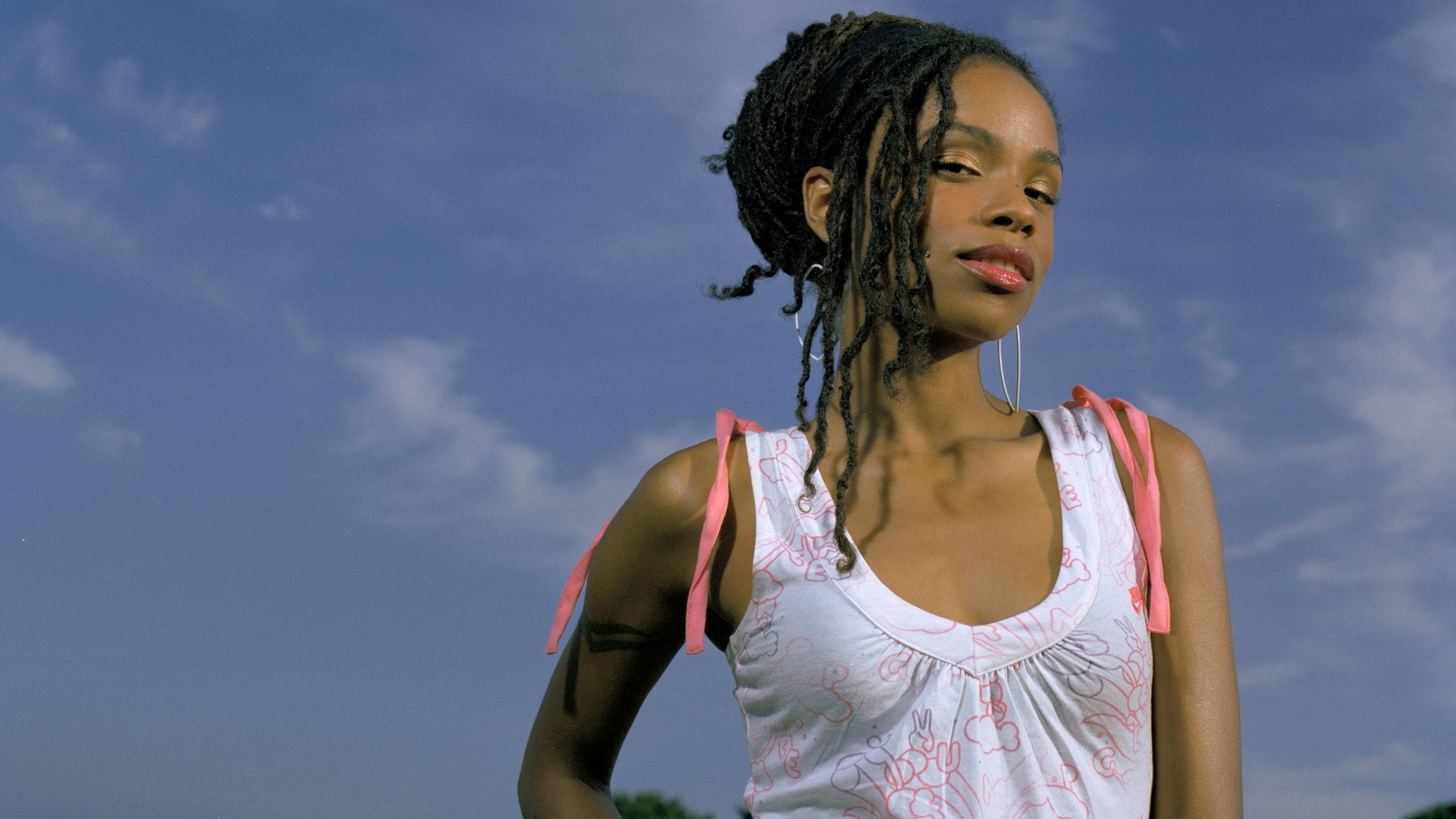 Sarah Love Artist Bandwagon Music media championing and