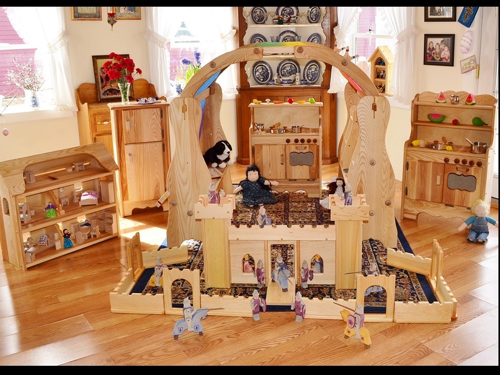Seri's on sale wooden dollhouse