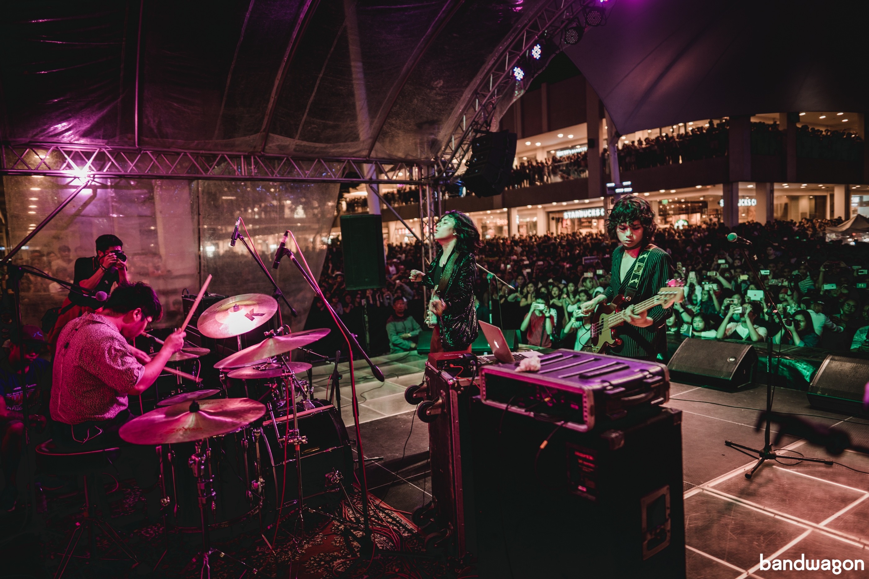 IV of Spades take us back to the crazy fun world of Filipino mall shows