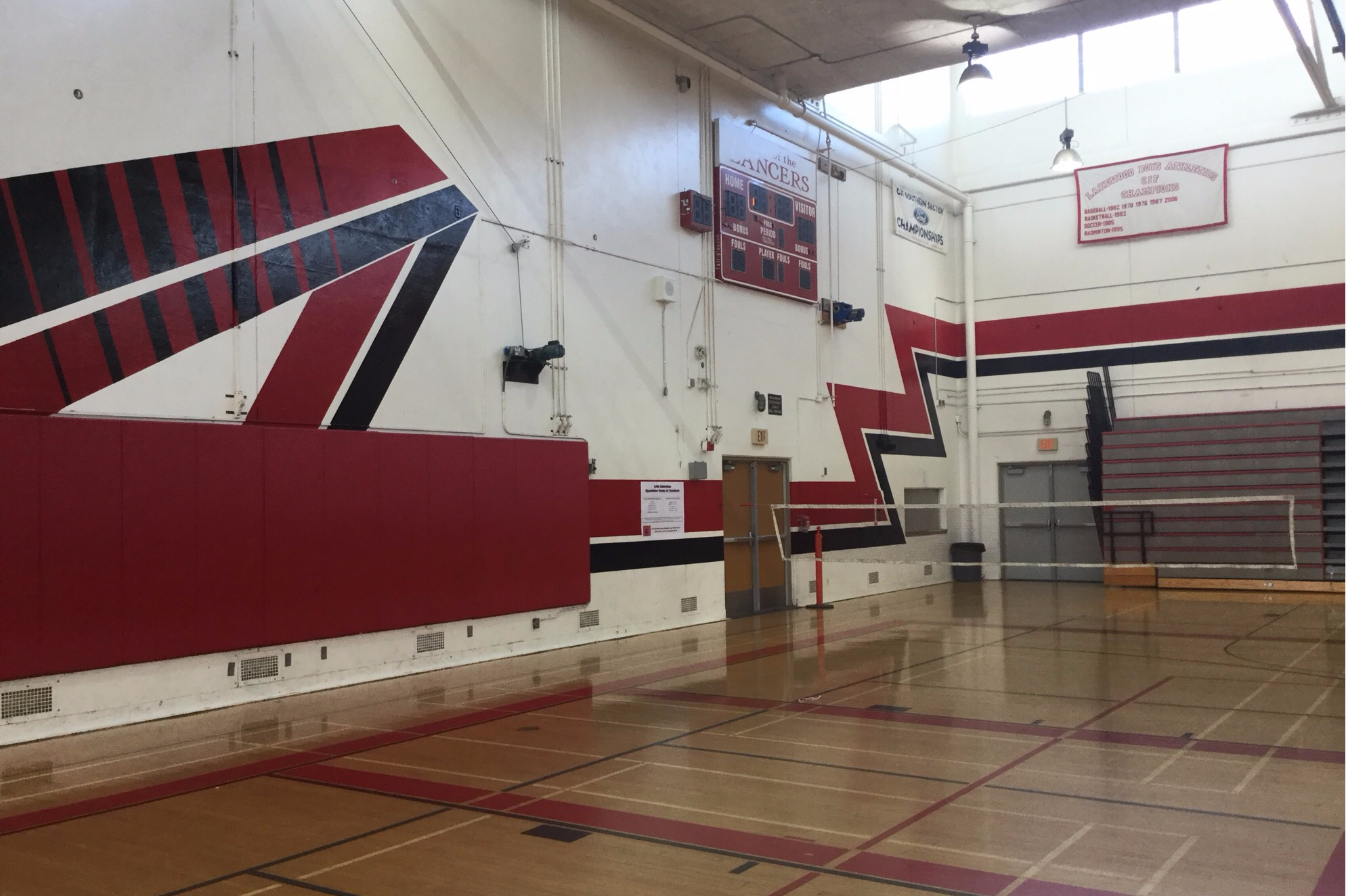 Gymnasium-Large