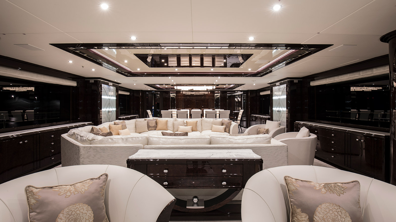 Canada goose 007 deals spectre yacht