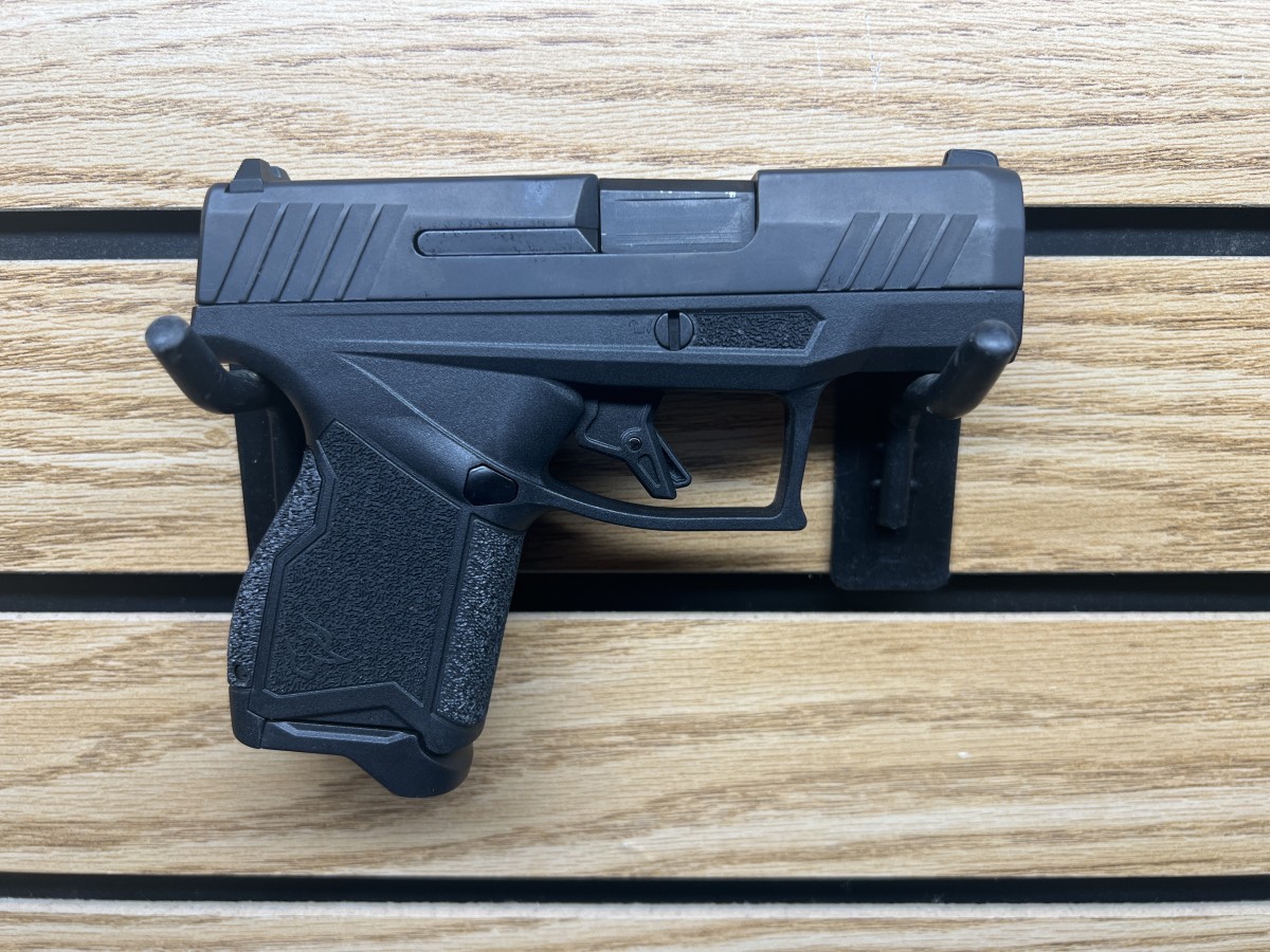 TAURUS GX4 USED 9MM Zack’s Sports Inc. Round Lake, New York Round