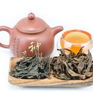 2004 Yiwu Mountain sheng - Puerh, raw from Tribute Tea Company