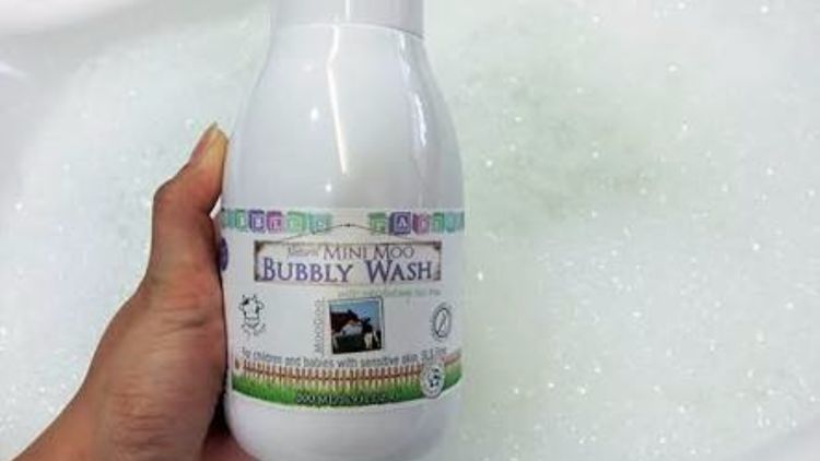 Moo goo bubbly baby wash