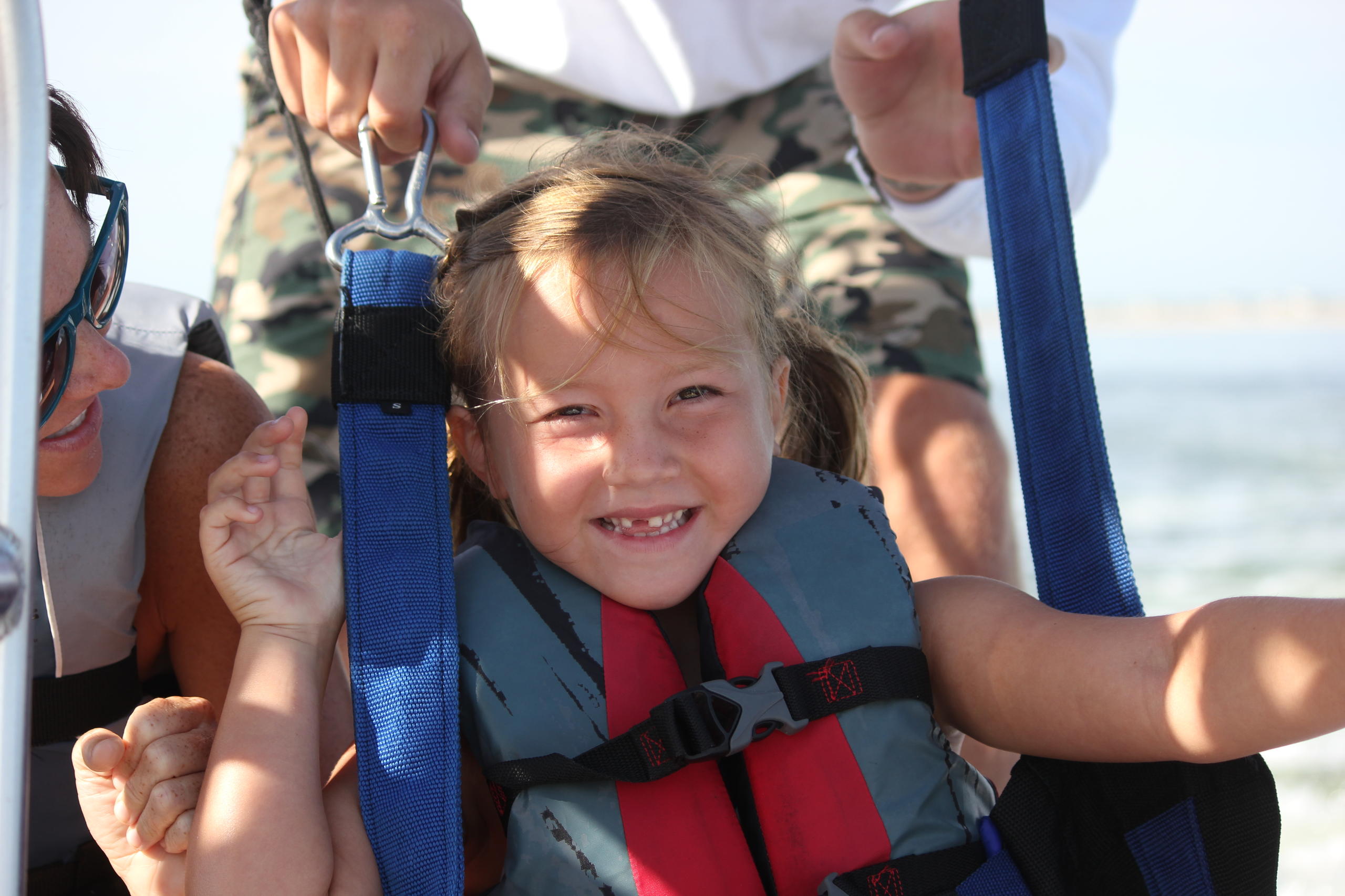 Parasailing photo 3