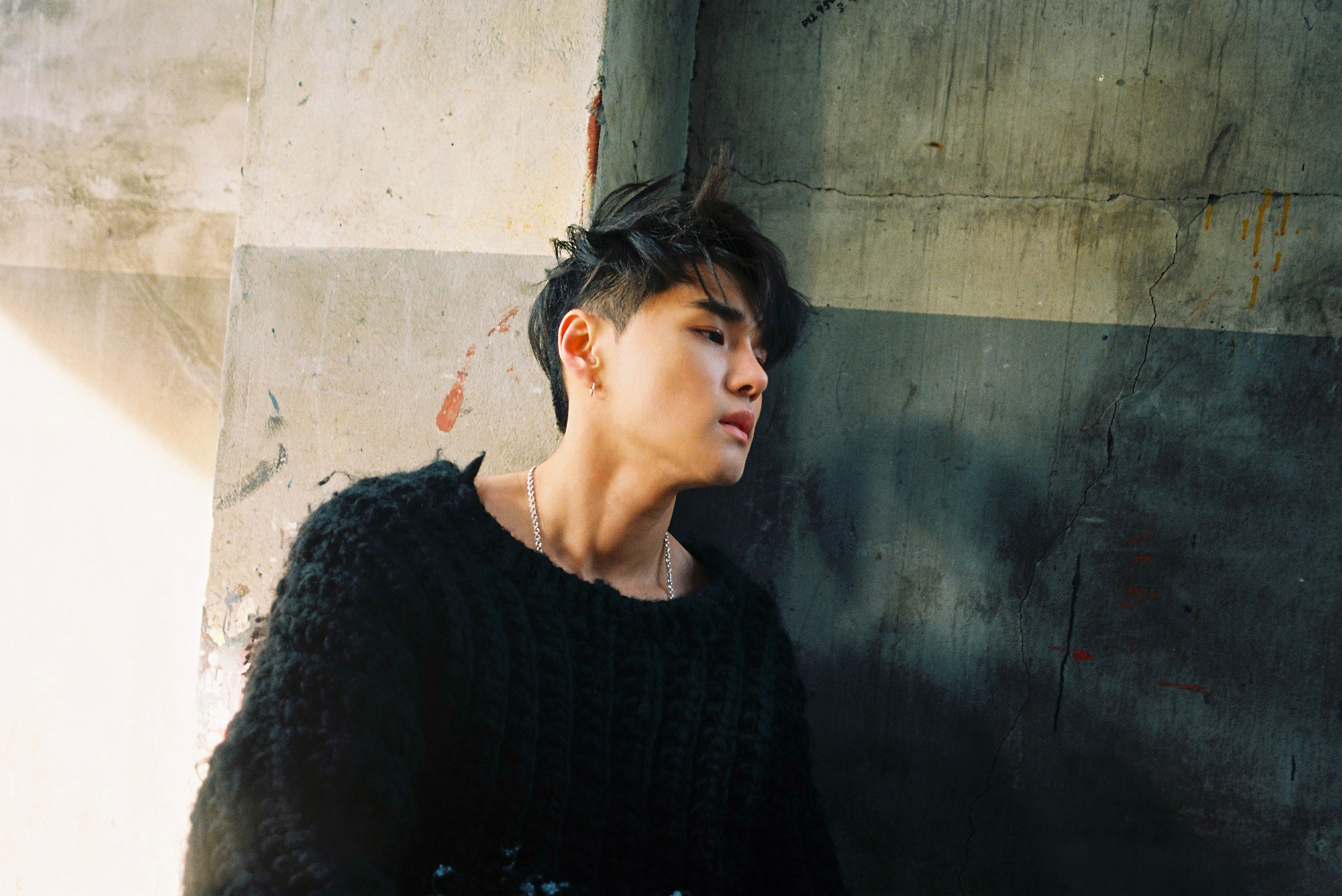 Dean, the soulful R&B wunderkind who's quietly dominating K-pop
