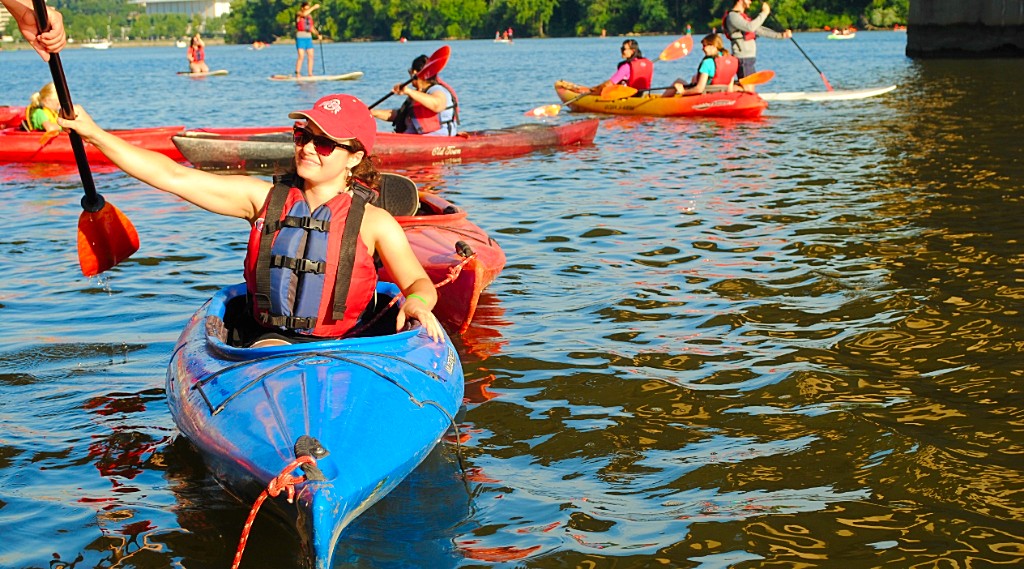 Chicago Kayak Rental in Chicago Book Tours & Activities at