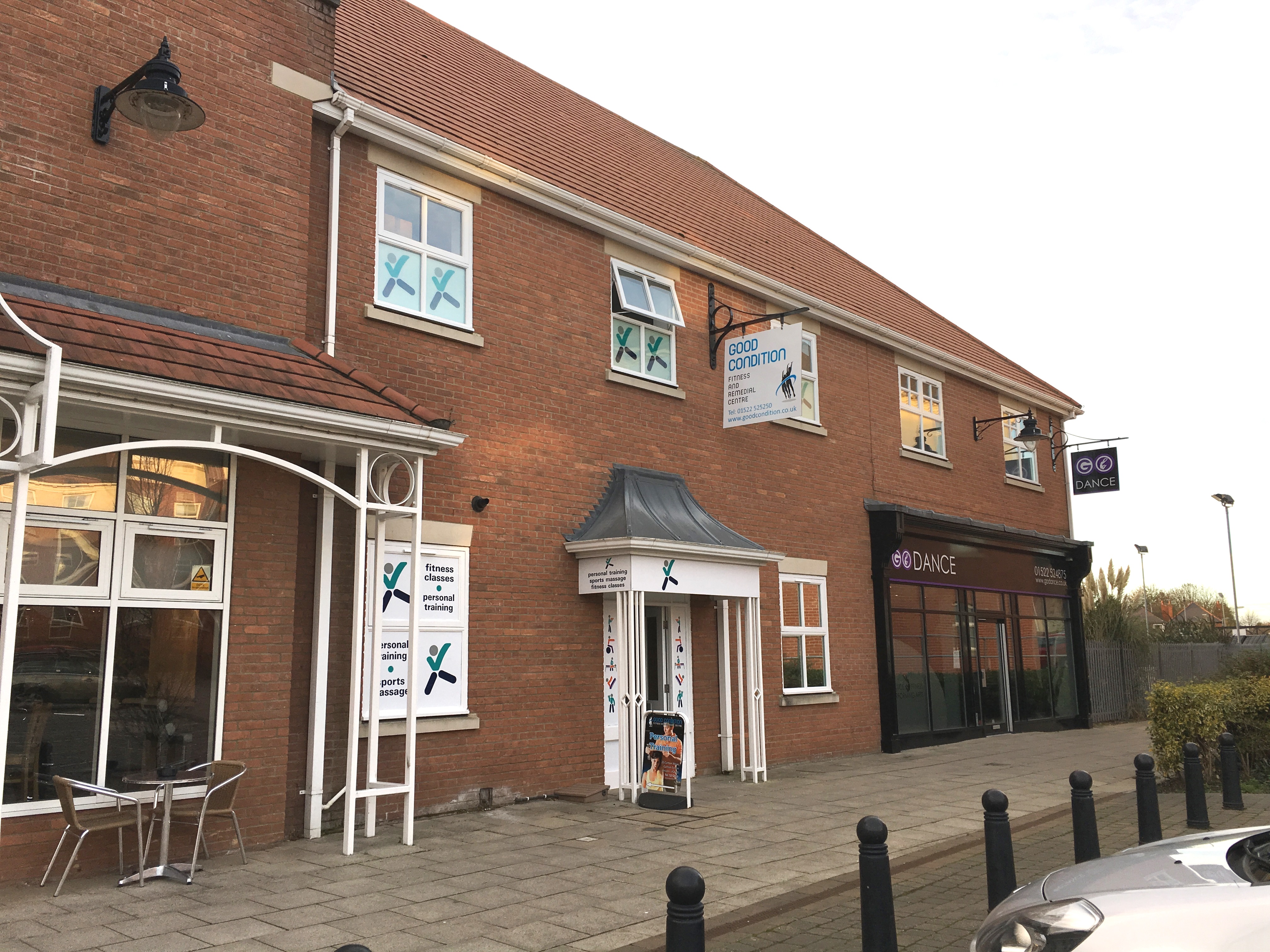 Property To Let 20 Carlton Mews, The Carlton Centre, Outer Circle Road