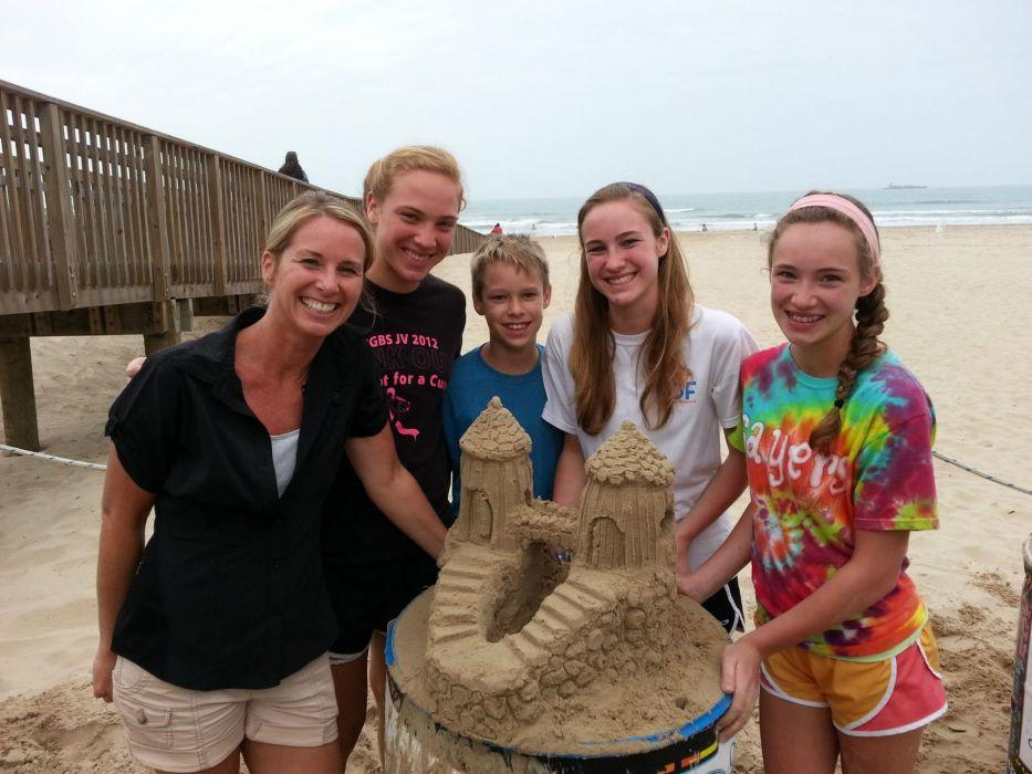 One Hour beginner sandcastle building for Under-10 photo 3