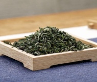 Ming Qian Curled Long Ya Green Tea from Teavivre