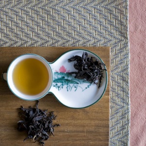 Organic Wu Yi Oolong from Divinitea
