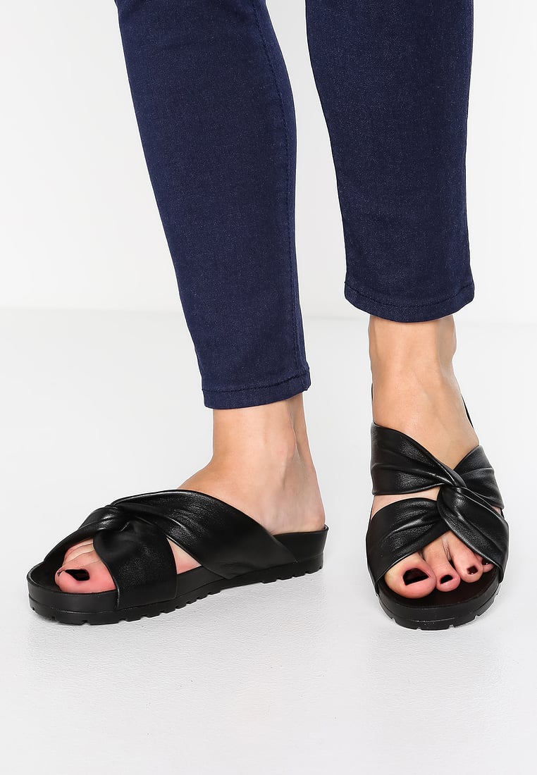 Erie Sandals