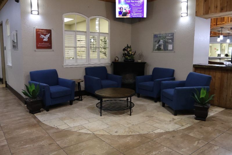 Entry/Fountain area/Bar