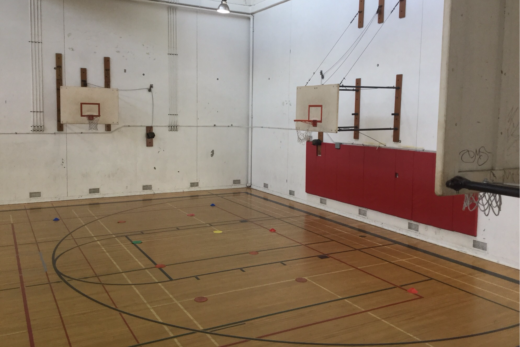 Gymnasium-Small