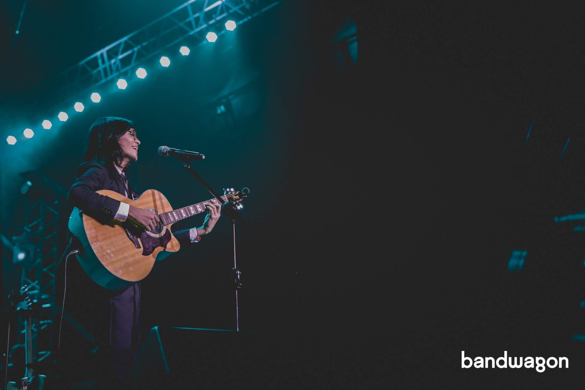Unique reveals a happier self in solo concert – gig report