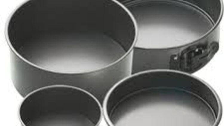 Round Cake Tin Medium