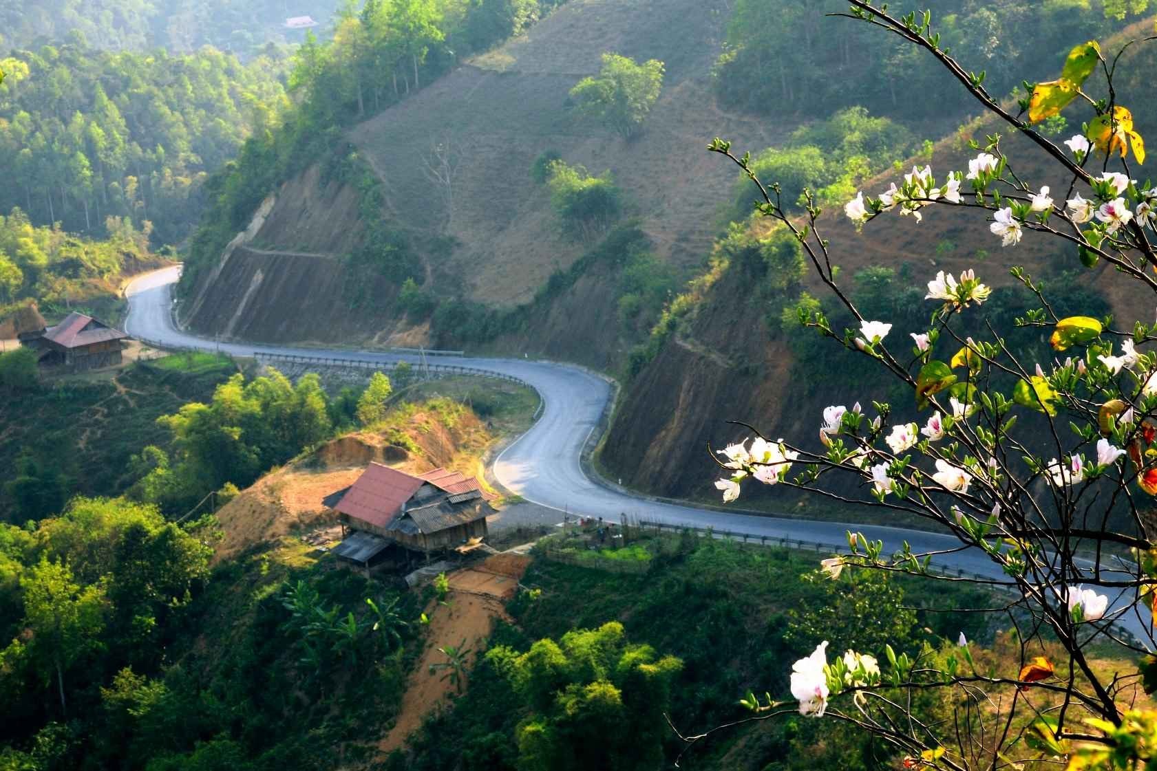 Scenic Drive to Lai Chau