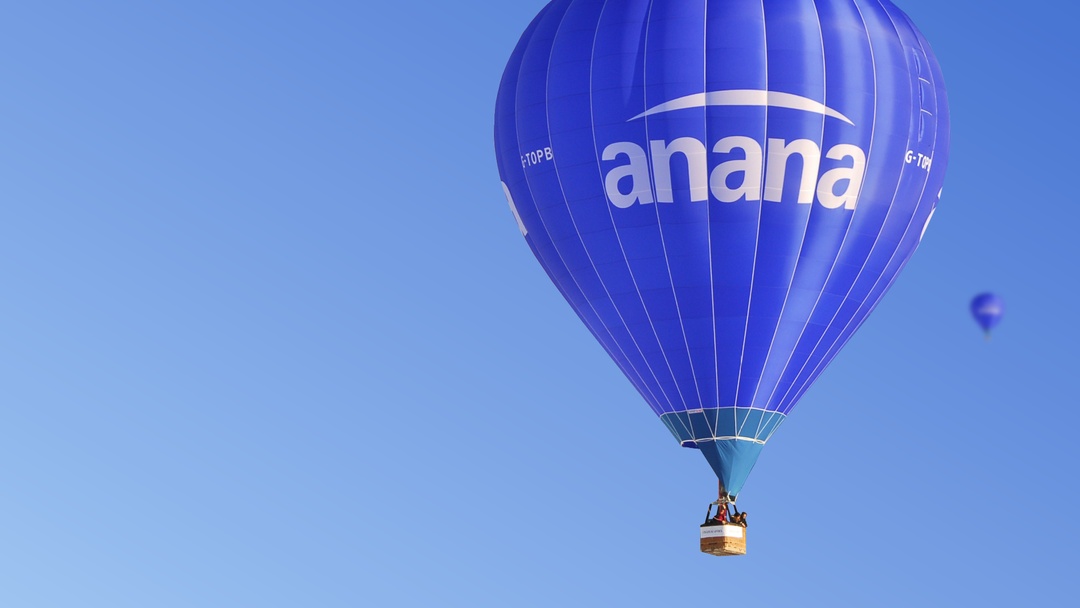 Anana Balloon - Bristol is near Bath which is the Ballooning capital of Europe