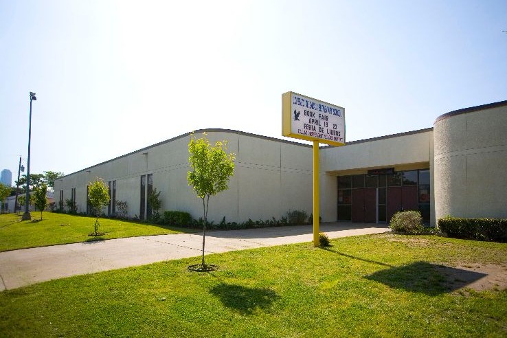 DE ZAVALA, LORENZO ELEMENTARY SCHOOL 