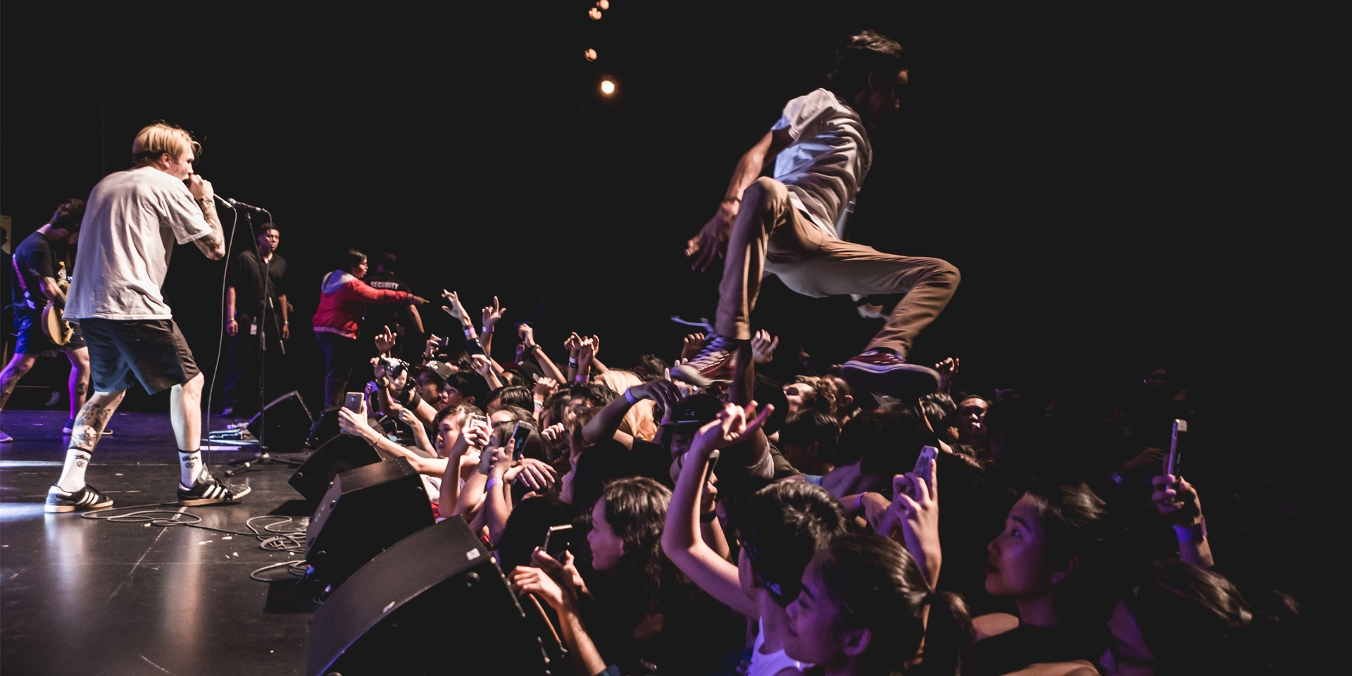 GIG REPORT: Neck Deep scores remarkable highs with good ol' "posi vibes"
