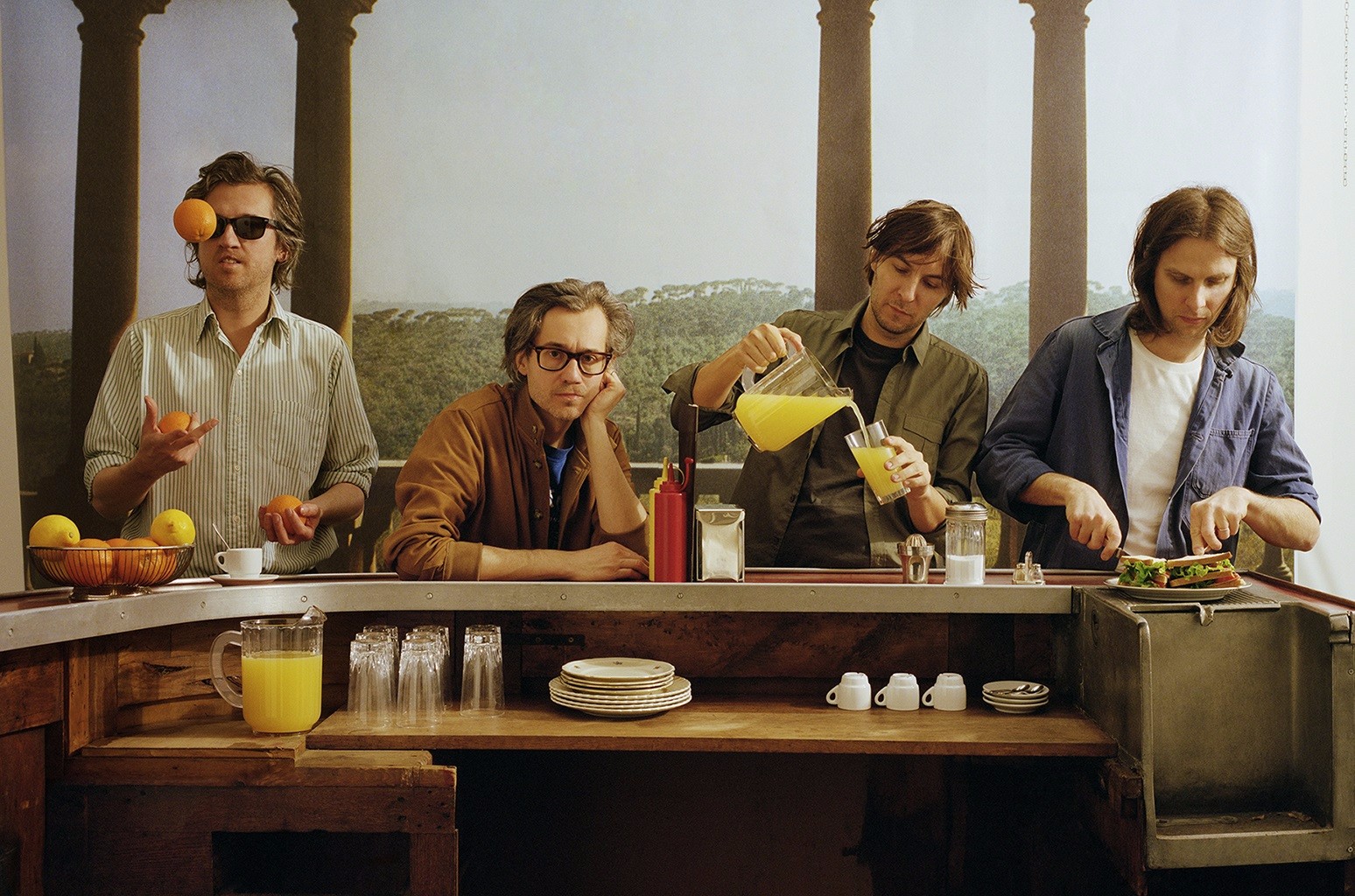Phoenix release summery new album Ti Amo – listen