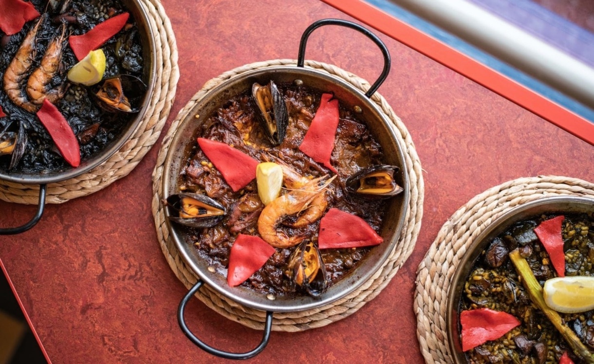 Paella Fiesta bij La Cerveceria De Buik van Amsterdam