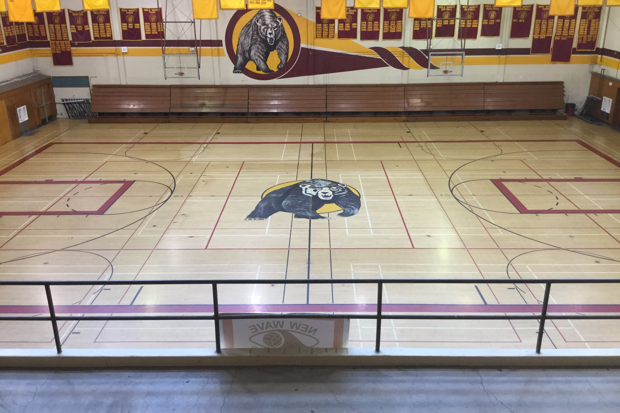 Gymnasium - Large