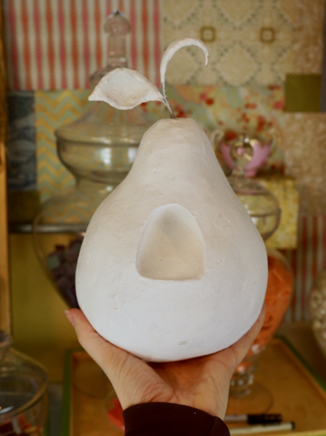 sculpted pear with recessed alcove 