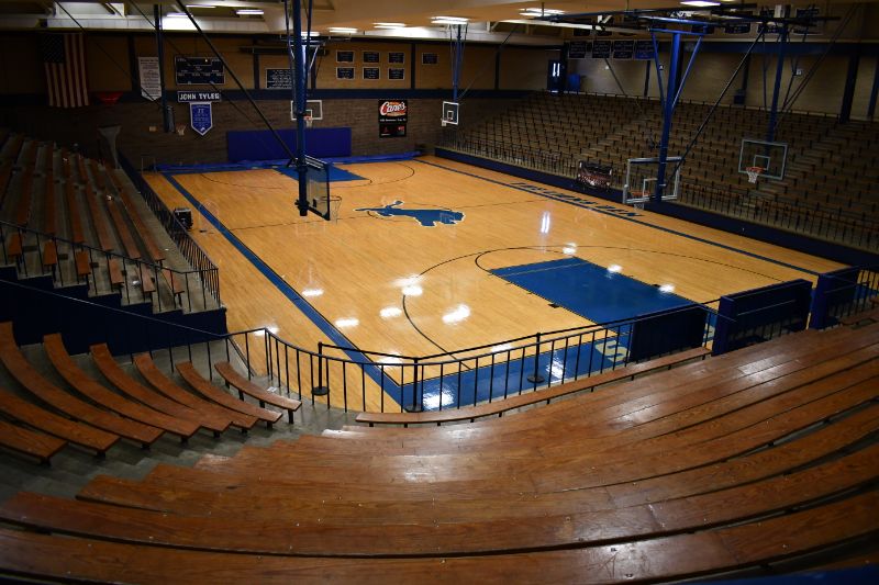 Gymnasium 1 - Varsity