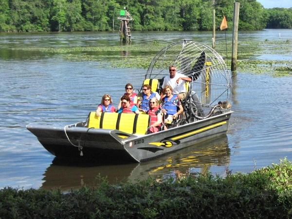 Water-Activities with Plantation River Tours in Louisiana - New Orleans