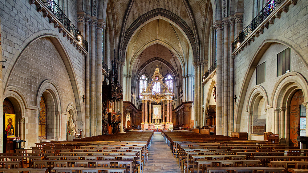 Cathédrale Saint-Maurice d'Angers, nef WbhMOqDQyCTGfKR1kgiQ+P5160629_DxO
